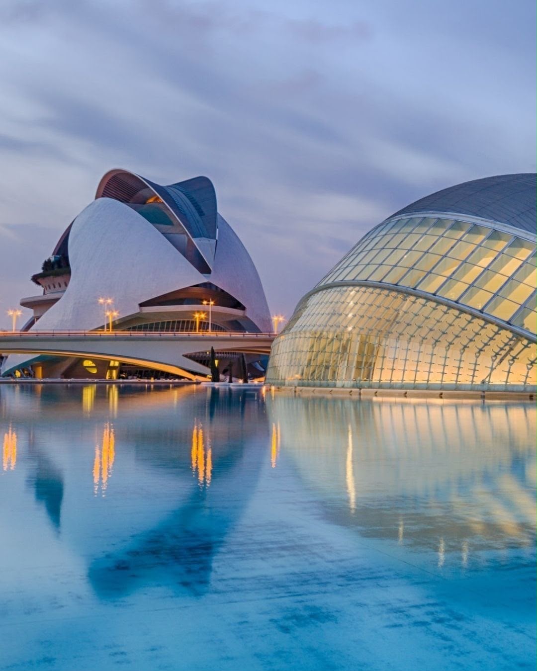 Tour e Adaptação na Espanha: Melhores Bairros, Transporte e Integração